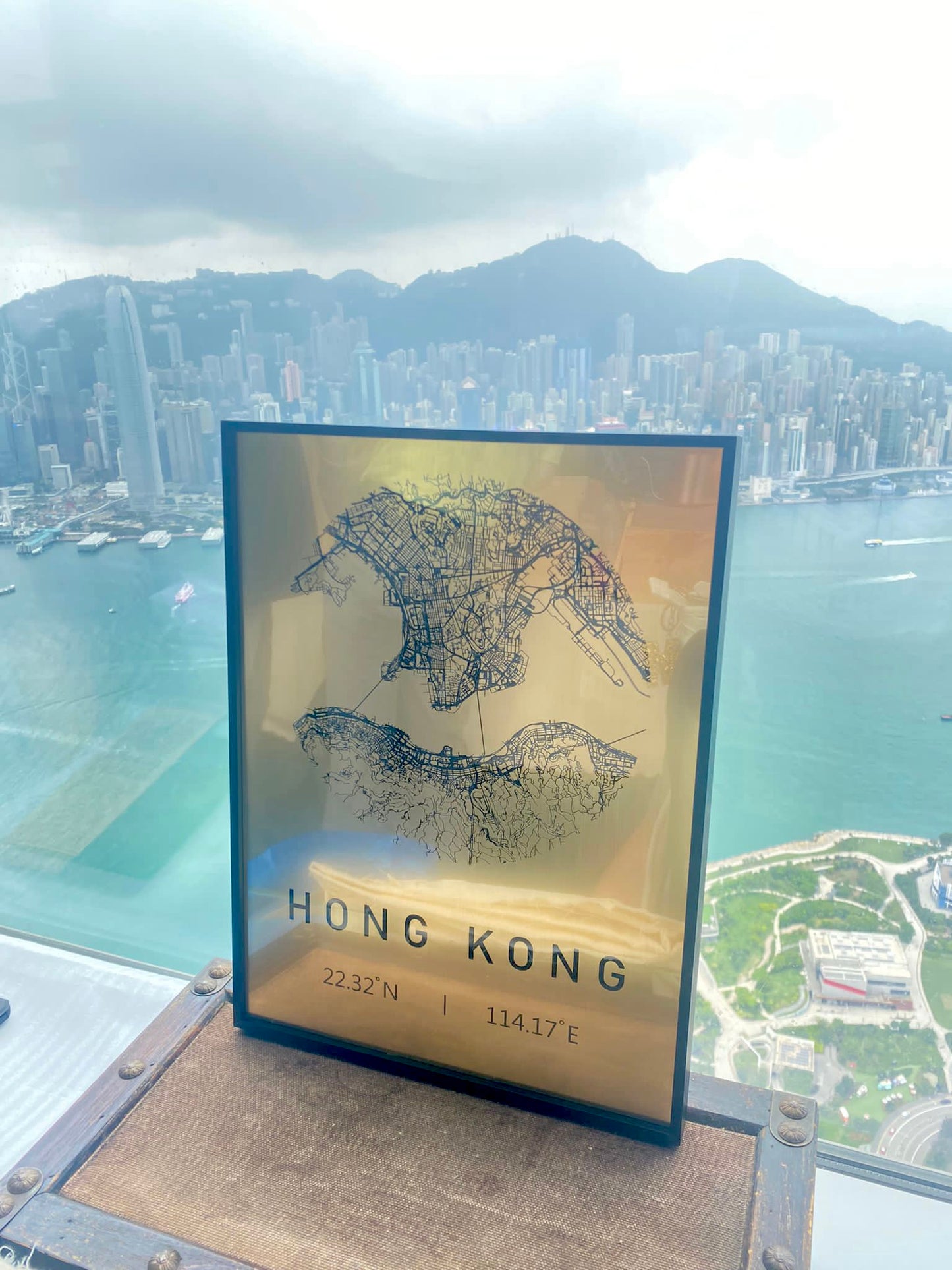 相框款 - 圓形 雕刻版維港
